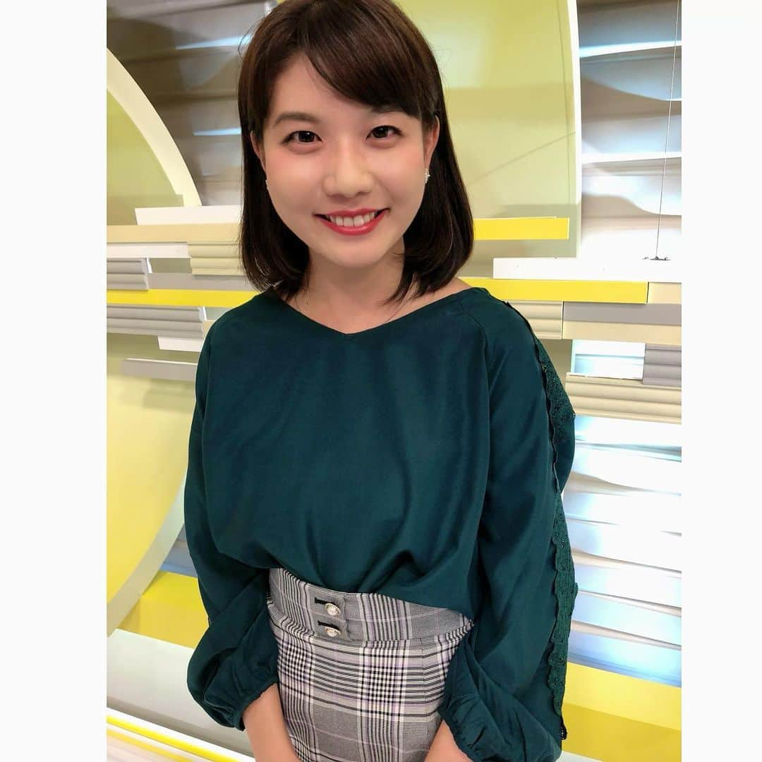 東條麻依子さんのインスタグラム写真 - (東條麻依子Instagram)「大雨、土砂災害に注意してください。 . 先週、今週の衣装紹介を！ earthmusic&ecologyでトップスをお借りしています！ いつもありがとうございます💐 衣装も秋らしくなってきました！ . 今週も折り返し地点！ 頑張りましょう！😆 . #テレビせとうち#TSCnews5 #衣装#提供 #earthmusic&ecology #アナウンサー#秋#近づいてきましたね」8月28日 10時38分 - maiko_tojo