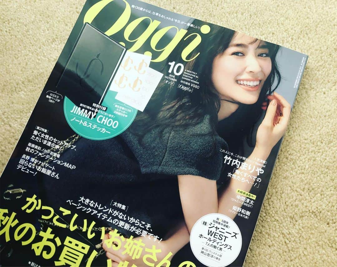 金子綾さんのインスタグラム写真 - (金子綾Instagram)「@oggi_mag 10月号 表紙  今月はリカたん♡ ジミーチュウのノートがついてます  #mywork #stylingbyme」8月28日 10時39分 - ayaaa0707