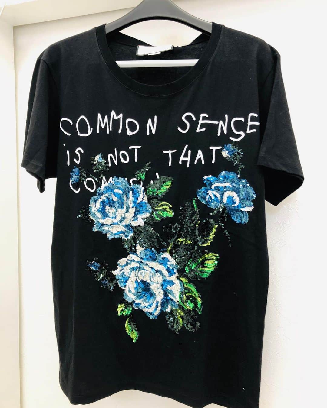 ブランド EXのインスタグラム：「グッチ Tシャツ お買取しました！ . #杉並区 #高価買取 #高井戸 #浜田山 #井の頭線 #ブランドEX #営業中 #女性スタッフ在籍 #お気軽にどうぞ😊 #夏休み #片付け #整理して出てきた商品 #拝見させて下さい！ #出張買取も致します #貴金属 #切手 #金券 #gucci #グッチ」