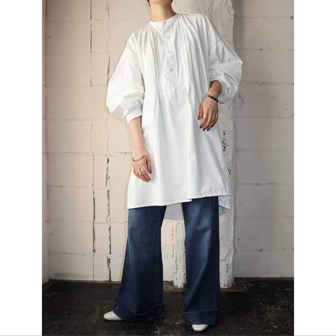 吉祥寺 古着屋 Orfeoのインスタグラム：「Vintage Long Shirt  #orfeo #kichijoji #tokyo #vintage #used #fashion #coordinate #outfit #オルフェオ #吉祥寺 #東京 #古着 #古着屋 #ヴィンテージ #ユーズド #ファッション #コーディネート  掲載商品のお問い合わせはメールにて承っております。コメント、DMでのお問い合わせは受け付けておりませんのでご了承ください。」