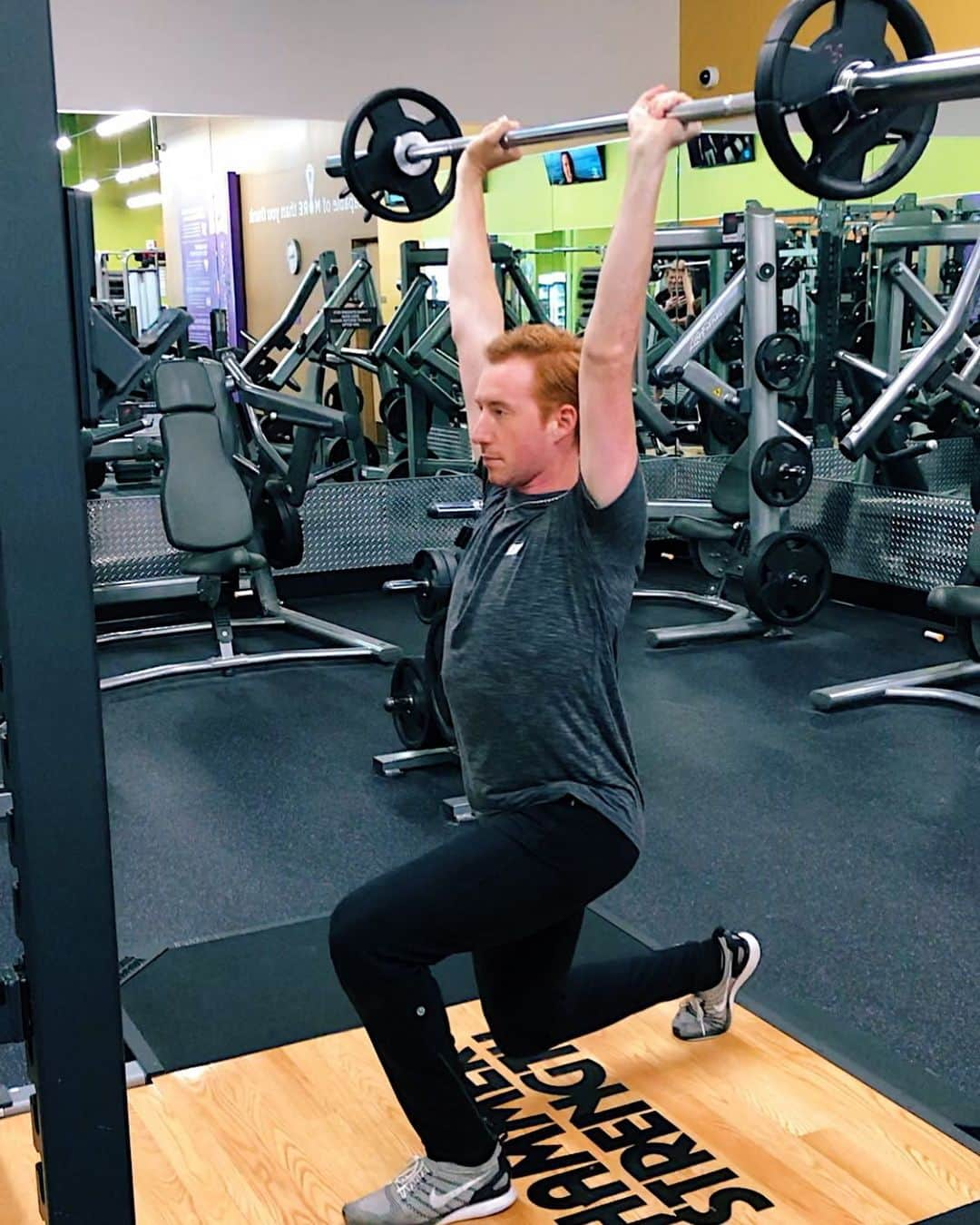 ショーン・ラビットさんのインスタグラム写真 - (ショーン・ラビットInstagram)「Focus 🧠フォーカス🏋🏻‍♂️ . Not just increasing my physical strength through weight training; I’m increasing my mental strength and ability to focus! ウェイトトレーニングを通じて体力を高めるだけではありません。 精神力と集中力を高めています！ . . . . . . . #figureskating  #patinaje  #training  #foodie  #fitfam  #travel  #muscle  #olympicweightlifting #ootd  #model  #japan  #mensfashion  #アメリカ #フィギュアスケート  #トレーニング  #筋肉  #筋トレ  #笑  #モデル  #イケメン  #ファッション  #コーディネート  #おしゃれさんと繋がりたい  #今日の服  #いいね返し  #インスタ映え  #可愛い  #ナイキ  #おはよう #タピオカ」8月28日 12時14分 - seanrabbitt