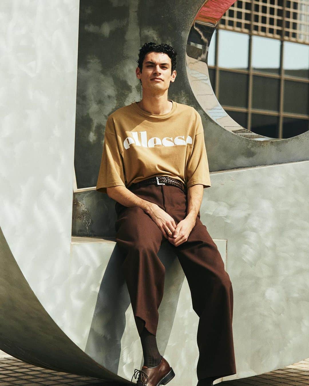 のインスタグラム：「2019 FALL NEW LOOK  Football Tee  秋の新作がHPにて公開スタート。 詳しくはトップページ、リンクよりご覧いただけます。 https://www.goldwin.co.jp/ellesse/?category=heritage #ellesse #ellesseheritage #エレッセヘリテージ #2019fw #エレッセ #newlook #tシャツ」