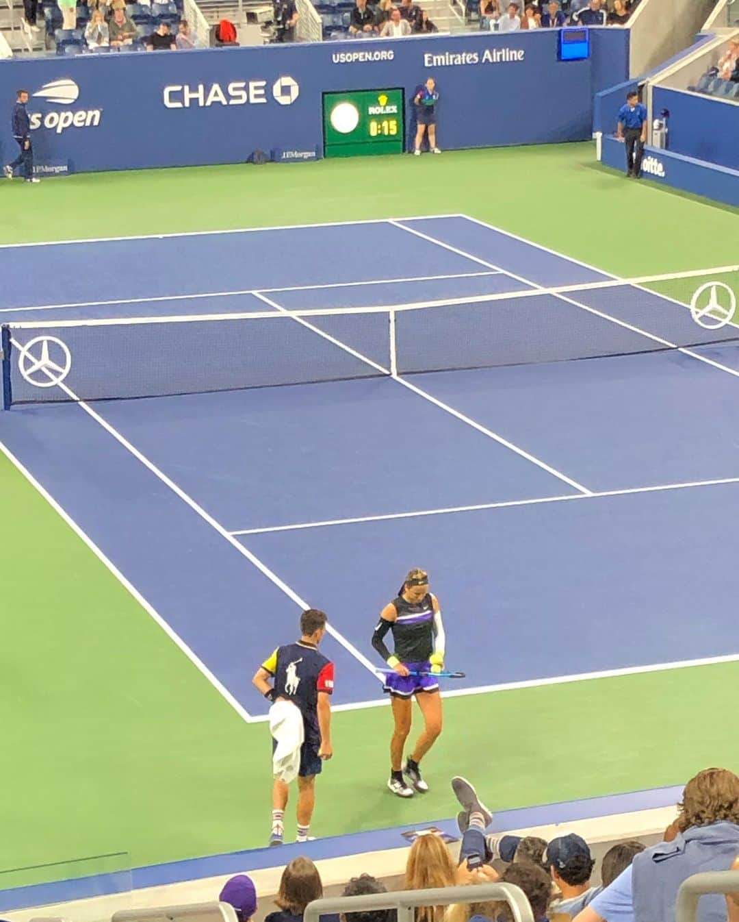 シネイド・ケアーさんのインスタグラム写真 - (シネイド・ケアーInstagram)「Tennis time😄🤘🏻🎾 #USOpen .....Thank you @vichka35 for the tickets and the great match😊 So awesome to see such great playing live!!」8月28日 13時20分 - sineadskate