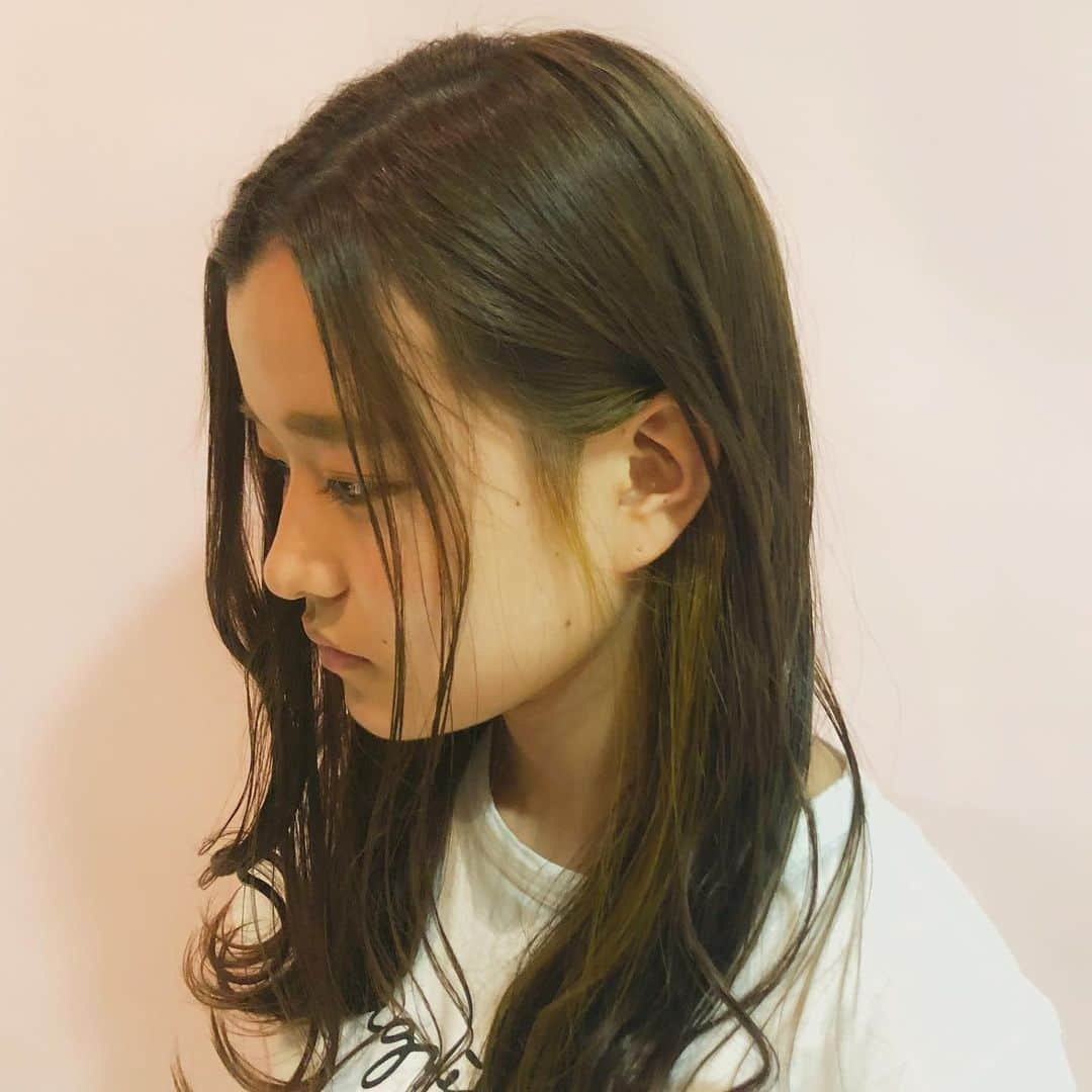 Lunonさんのインスタグラム写真 - (LunonInstagram)「イヤリングカラー⭐︎ Lunon ☏ 06-6341-5535 menu cut color ）⇨ ¥3780 perm . hot pepper or お電話✆ にて お気軽にご連絡ください✭ . . #Lunon#大阪美容室#大阪#野田阪神#福島#美容室 #大阪カフェ#カフェ#cafe#ブリーチ #hairstyle#haircolor#女子力 #メイク#エステ#アレンジ#マツエク #美肌#美白#リップ#ヘアアレンジ #color#デザイン#ハイライト #グラデーション#スタイリング #おしゃれ#おしゃれさんと繋がりたい」8月28日 13時52分 - lunon_morebeautiful