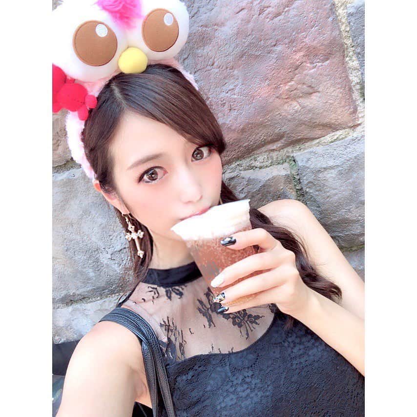 のインスタグラム：「関西コレクションの前日は リハーサルまでの時間にユニバ行ってきたよ🐾 ・ なかなか関西に帰ることがないんだけど、 人は優しくておもしろいし ご飯はおいしいし、 やっぱり関西は最高だなって思った🥰✨ ・ #ユニバーサルスタジオジャパン #ユニバ #大阪 #関西 #ミニオン #バタービール #関西コレクション #関コレ #京セラドーム #ファッションショー #ファッション #ショー #ランウェイ #レースクイーン #ラウンドガール #モデル #ダイエット #トレーニング #筋トレ ＃ファスティング」