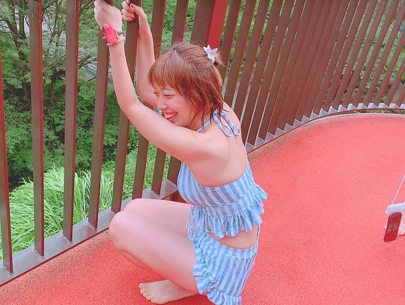 田沢涼夏さんのインスタグラム写真 - (田沢涼夏Instagram)「この前3人で箱根のユネッサンにいってきたよ！❤️ めちゃくちゃ寒くて長い時間いなかったけどめちゃくちゃ楽しかった笑 最後の動画も見てね！」8月28日 15時11分 - annas_suzuka