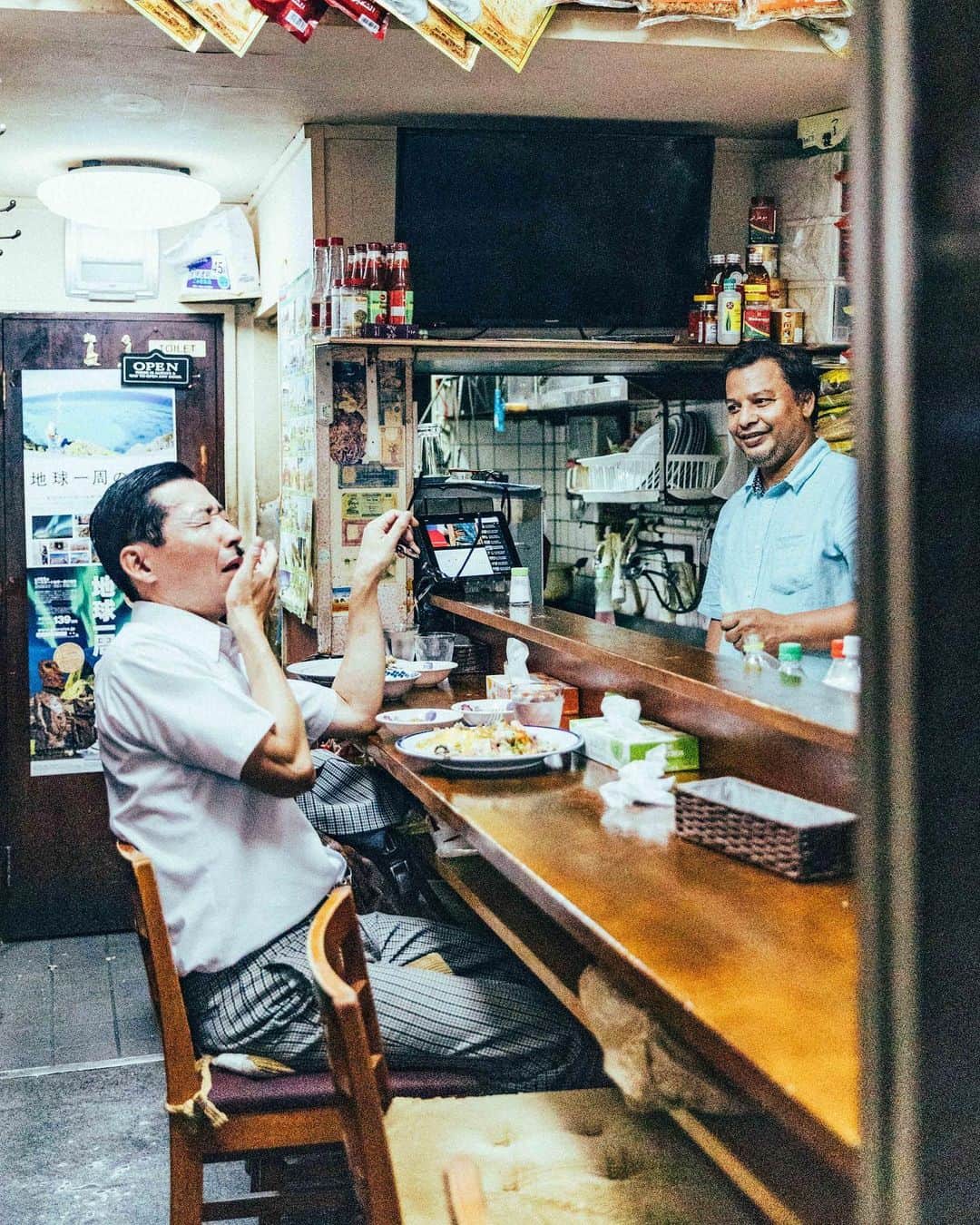 岩井ジョニ男のグルメインスタ