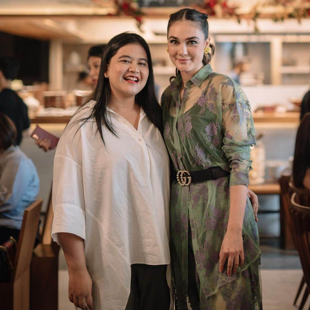 ルナ・マヤさんのインスタグラム写真 - (ルナ・マヤInstagram)「Thank you for coming dear friends 💚🥳 #birthday #august #26 #latepost✌」8月28日 16時07分 - lunamaya