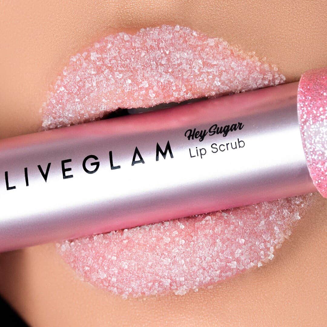 LiveGlamさんのインスタグラム写真 - (LiveGlamInstagram)「Our brand new watermelon flavored lip scrub 🍉Sugar Baby🍉 is infused with mango butter and jojoba oil to keep your lips silky and sweet at all times. Our twist-up packaging also allows for a mess-free application! Grab yours now from our September 2019 KissMe collection. 💋#LiveGlamFam」8月29日 2時33分 - liveglam