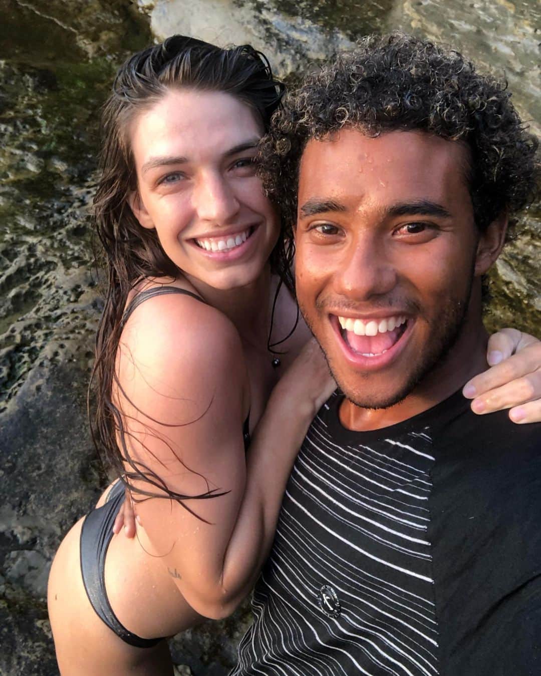 マッケンジー・ダーンのインスタグラム：「Tudo com vc é melhor! Obrigada por me inspirar todos os dias! Te amo lindo! ❤️ @santoswesley」
