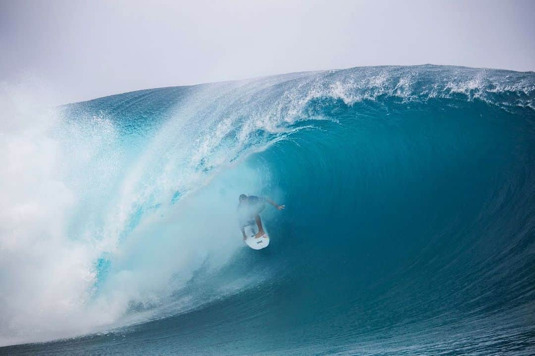 ジュリアン・ウィルソンさんのインスタグラム写真 - (ジュリアン・ウィルソンInstagram)「Thank you Tahiti @hurley @wsl What a day! 📷 @badboyryry_」8月29日 3時33分 - julian_wilson