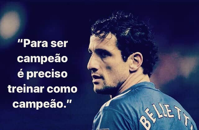 ジュリアーノ・ベレッチさんのインスタグラム写真 - (ジュリアーノ・ベレッチInstagram)「Sempre. Todos os dias. #palestra #belletti #futebol #esporte #vida #valores #disciplina #competitividade #persistência #trabalhoemequipe」8月28日 19時13分 - julianobelletti