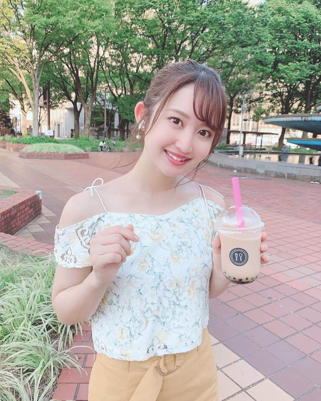 沢井里奈さんのインスタグラム写真 - (沢井里奈Instagram)「♡ . BON CAFE☕️💕💕 タピオカほんと好き🥤🌸 . . #さわーコーデ 👗🌼💕💕 clothes♡ #mercuryduo . #boncafe #tapioka #tapiokamilktea #cafe #instafood #ootd #coordinate #fashion #instafashion #makeup #instagood #instagramjapan #japanesegirl #girls #ボンカフェ #タピオカ #タピオカミルクティー #カフェ #栄カフェ #名古屋カフェ #カフェ巡り #さわーカフェ巡り #沢井里奈」8月28日 19時25分 - sawairina