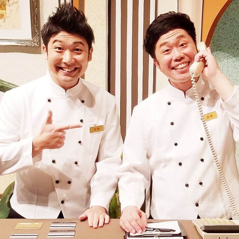 レイチェルのインスタグラム：「今週はNGKにて、  裕兄さんリーダー週に出演させていただいておりますよ！  二人で一緒にホテルマンをやらせていただいておりますよ！  たぁのぉしぃーーー新喜劇となっておりますので、宜しかったら劇場へ是非是非ですよ～っ！！！！！ 😆😆😆😆👍👍👍👍👍🎶🎶🎶🎶🎶✨✨✨✨✨」