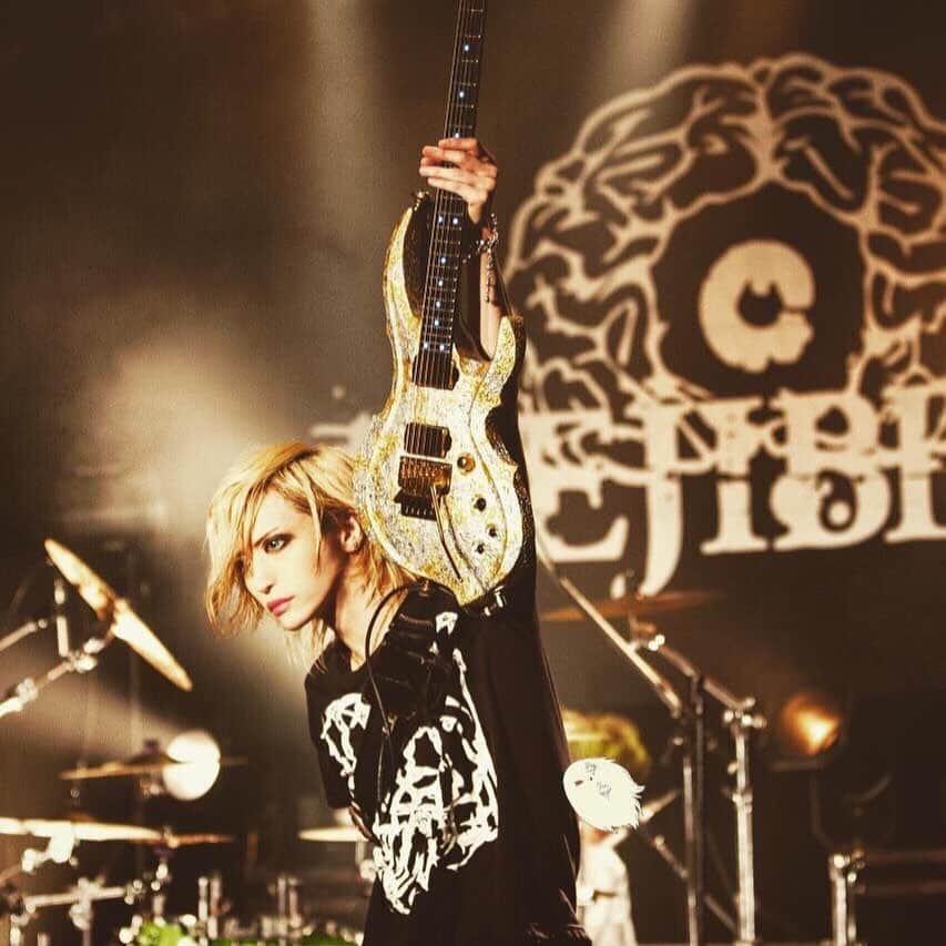 MiA のインスタグラム：「獲ったどー⚜️⚜️⚜️」