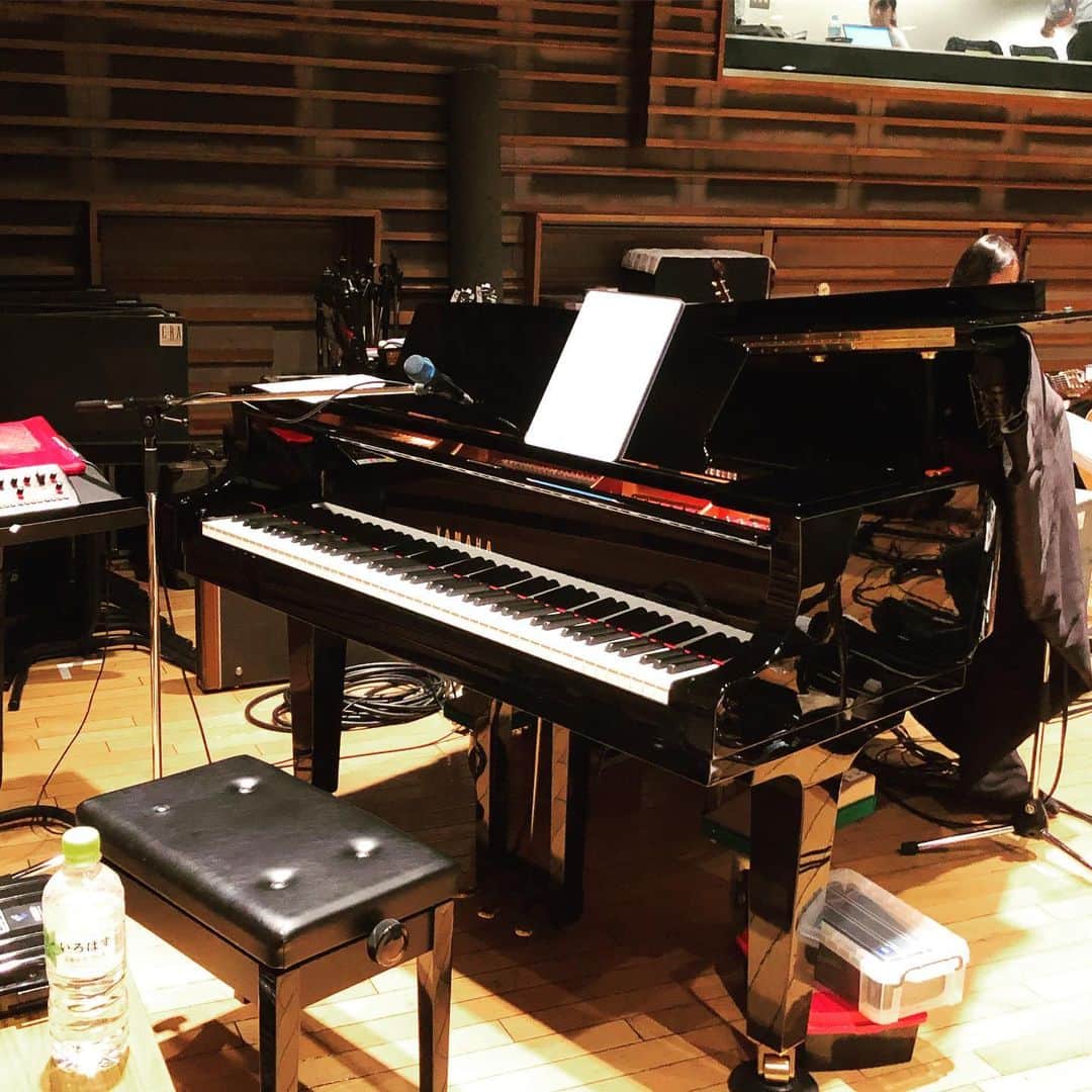 上杉洋史のインスタグラム：「6441175 C3X #piano #yamaha #venue #todayspiano #instapiano #pianophotography #rehearsal」