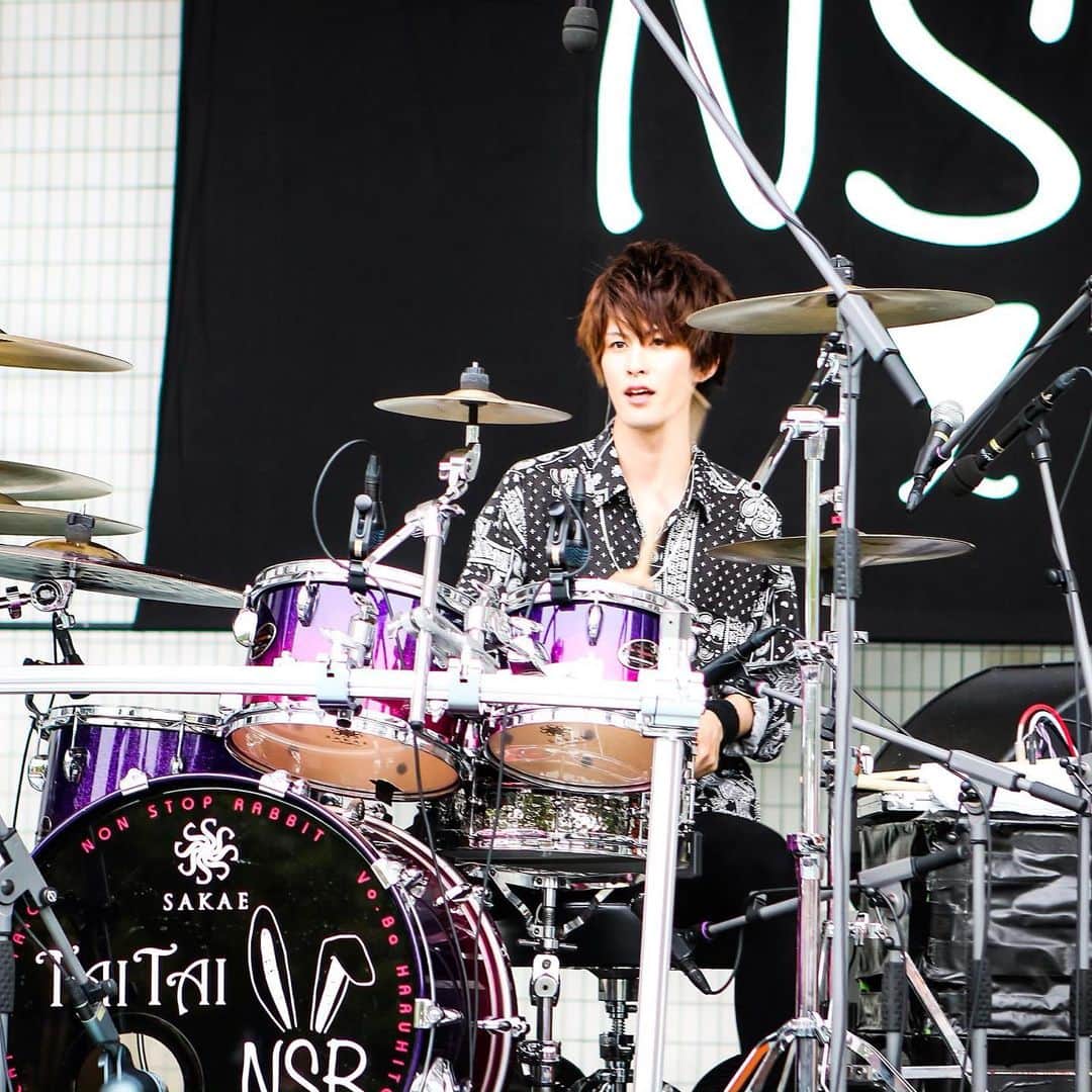 太我さんのインスタグラム写真 - (太我Instagram)「8.27 代々木野外音楽堂 😒→😀 #nonstoprabbit #yoyogipark #sakaedrums #drummer」8月28日 20時20分 - taitai.drum
