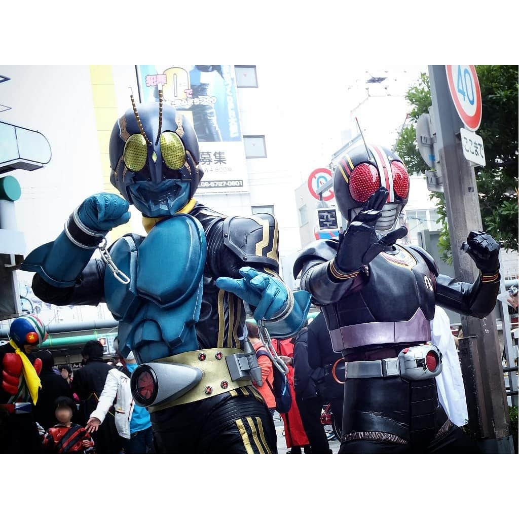 永崎遼のインスタグラム：「. Thank you for your time. Makasih yah sudah menonton. . #仮面ライダー #ストフェス #日本橋ストリートフェスタ #假面騎士 #特撮 #follow #followme #photooftheday #happy #tagsforlikes #selfie #like4like #picoftheday #smile #friends #instadaily #instalike #follow4follow #like #costume #otaku #cosplay #cosplayer #コスプレ #tokusatsu #kamenrider #maskedrider #toku」