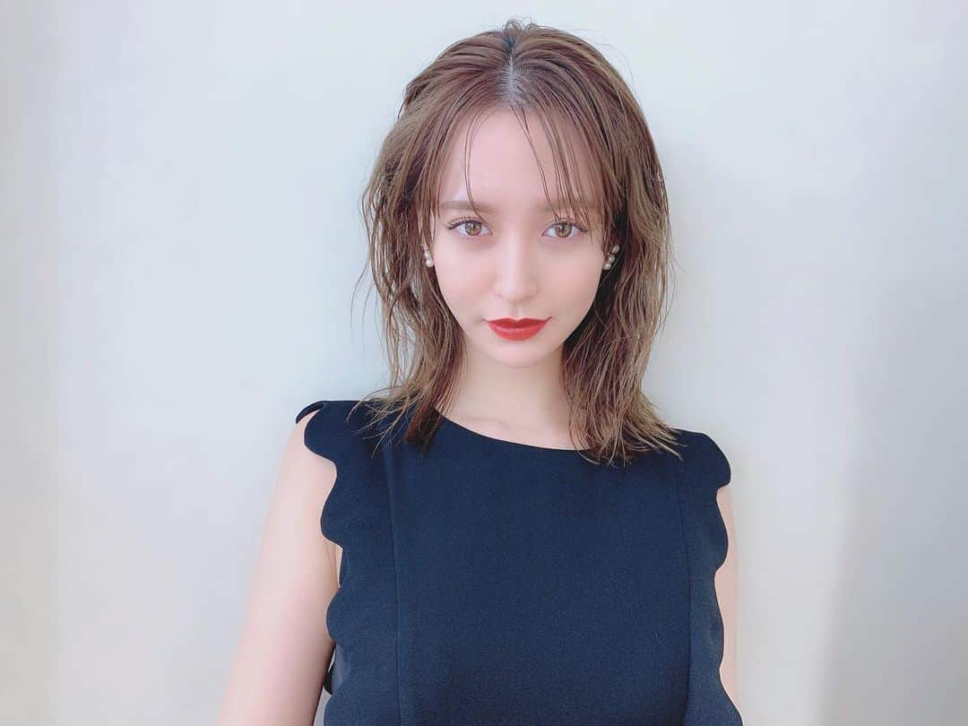 野崎萌香さんのインスタグラム写真 - (野崎萌香Instagram)「最近、ウェットヘアも好き👁」8月28日 20時46分 - moeka_nozaki