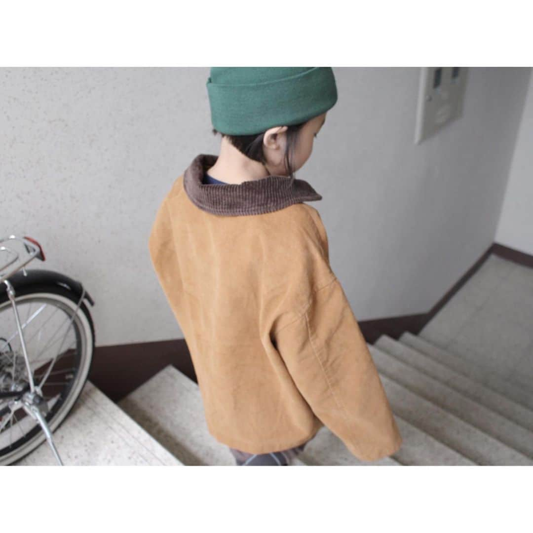 monmimi1さんのインスタグラム写真 - (monmimi1Instagram)「. . 明日の新商品4 . コーデュロイ襟 の ジャケット . ストーク社 の ヴェルタースオリジナル バタースカッチ 以外 連想できない かわいいカラー感 と 質感です。 ボーイズライク な 娘も 大変 気に入ってました。」8月28日 21時05分 - monmimi1