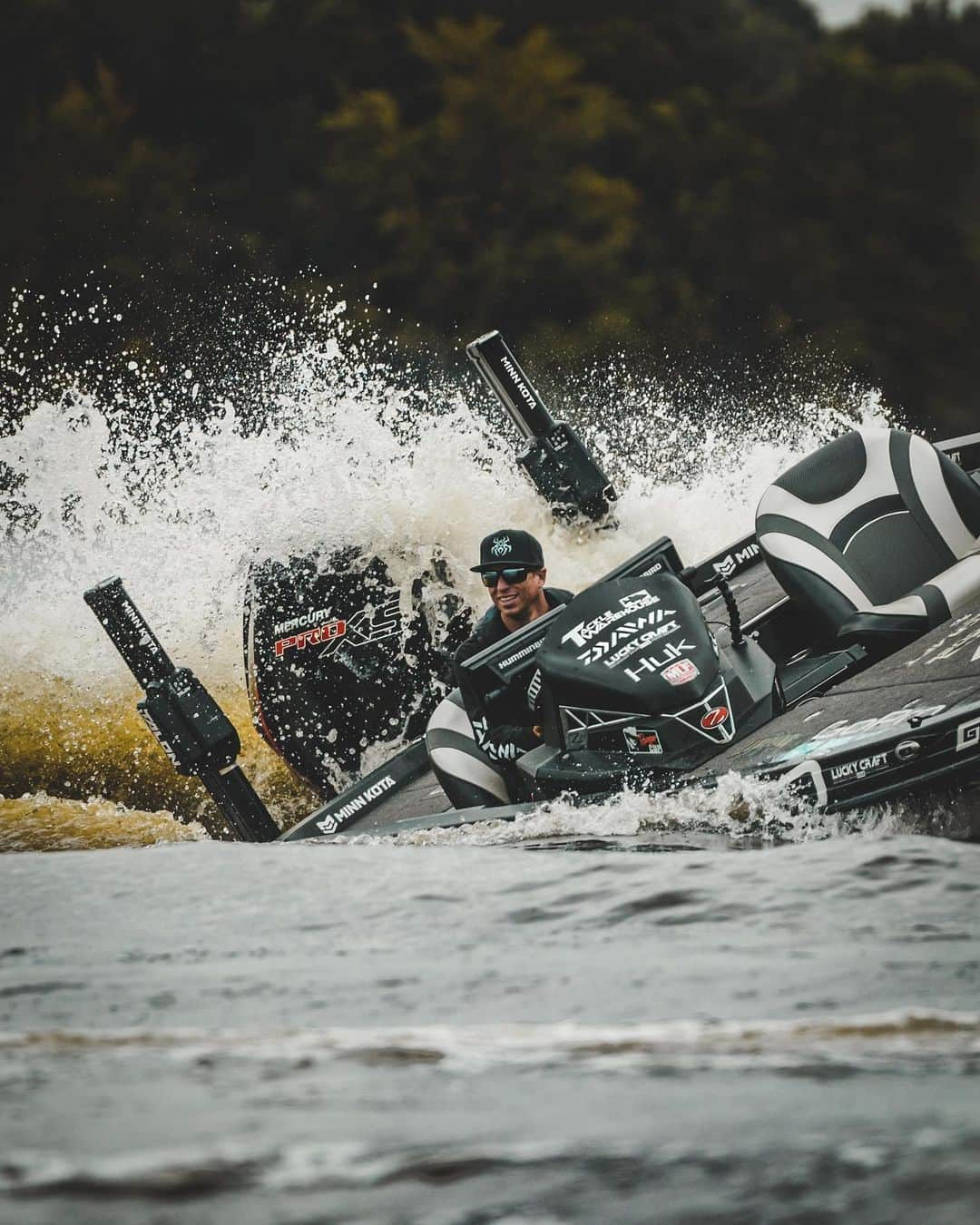 Brent Ehrlerさんのインスタグラム写真 - (Brent EhrlerInstagram)「It’s not always about the fishing...📸 @casey_yoern @rangerboats @mercurymarine @thmarineteam」8月28日 21時09分 - brentehrlerfishing