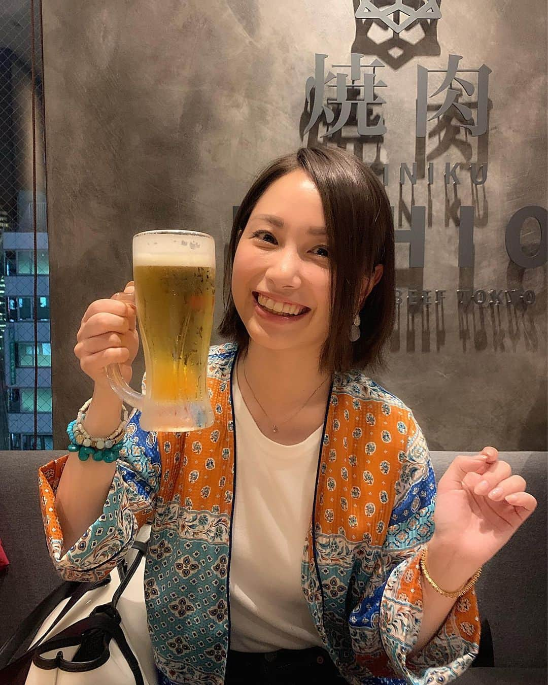 寺田有希さんのインスタグラム写真 - (寺田有希Instagram)「今回ご縁がありまして、FUNDES五反田へご招待いただき、飲んだくれツアーに参加してきました🥴🍻✨ ・ ・ 飲食店が集まった、飲食専門の商業ビルをハシゴ酒で回れるという、何とも酒飲みには夢のような企画🤤✨ ・ ・ しかもこれね、私だけじゃなくてね この投稿を見てくれてる皆さんも、お得にハシゴ酒が出来ちゃうチャンスがあるという！！🍻✨すごいでしょ？ ・ ・ 『寺田有希の投稿を見た！』 と、それぞれの店舗について書かれた私の投稿画面を見せながら店員さんに声をかけていただくと、各店でお得なサービスが受けられます！！！🍻✨ ・ ・ 是非！ この機会にみなさまもFUNDES五反田へ！お得にハシゴ酒を楽しみましょ〜🍻✨もちろん！気に入ったら、そのお店に居座るもあり！お得なサービスがあるうちに、まずは一度行ってみてください〜🍻✨ ・ ・ なお、各店舗によってサービス内容と実施期間が違いますのでご注意を！ ・ ・ 私は張り切って、全店舗ハシゴ酒🍻✨ ってことで、酒飲み写真の投稿が続きますが、どうかお許しを……笑笑 ・ ・ ってことは、まずは1軒目！ 焼肉スタート🥩  FUNDES五反田 【焼肉うしお 五反田店】8F 　ファーストドリンク１杯無料 ※会員特典併用不可 （9月末まで） 　#ファンデス五反田ビル倒しツアー #PR #ファンデス五反田 #FUNDES五反田 #FUNDES #焼肉 #うしお #焼肉うしお  #ハシゴ酒 #ビール好き #ビール女子 #beergirl #beer #beerbeerbeer #寺田有希 #teradayuki」8月28日 21時38分 - terada_yuki