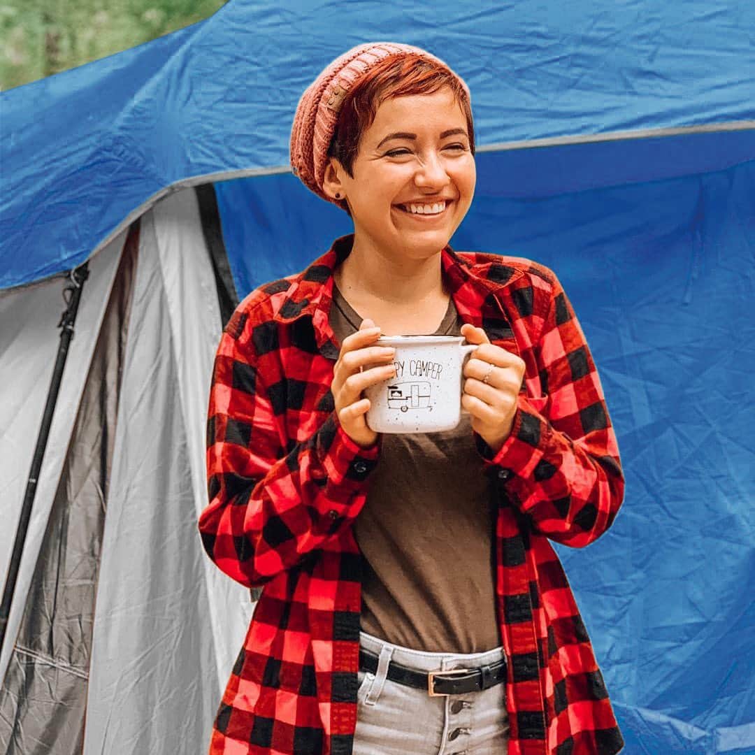 エディー・バウアーさんのインスタグラム写真 - (エディー・バウアーInstagram)「@thetinyherbivore is one happy camper because the iconic Eddie Bauer flannel collection has dropped! 🍂⁣ ⁣ It’s the one shirt that works for us all – no matter where your journey takes you. Head to the link in our bio to see all the new styles for Fall. #LiveYourAdventure #CommonThread⁣ ⁣ 📷: @thetinyherbivore」8月28日 21時58分 - eddiebauer