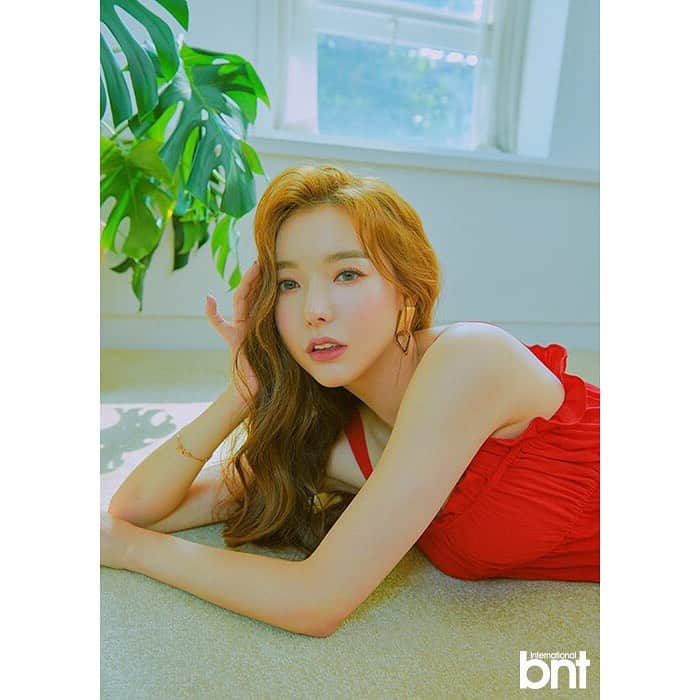 セリ さんのインスタグラム写真 - (セリ Instagram)「화보촬영 공개요❤️ #세리 #bnt #화보」8月28日 22時32分 - shabet_serri