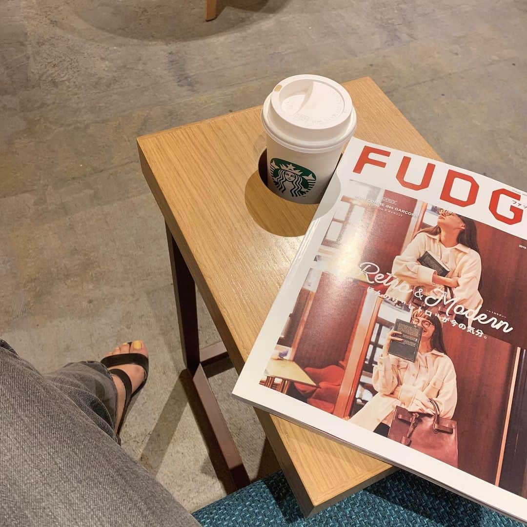 のインスタグラム：「* * 📖インプット大事 . 毎月ファッション雑誌は全部見ます〜」