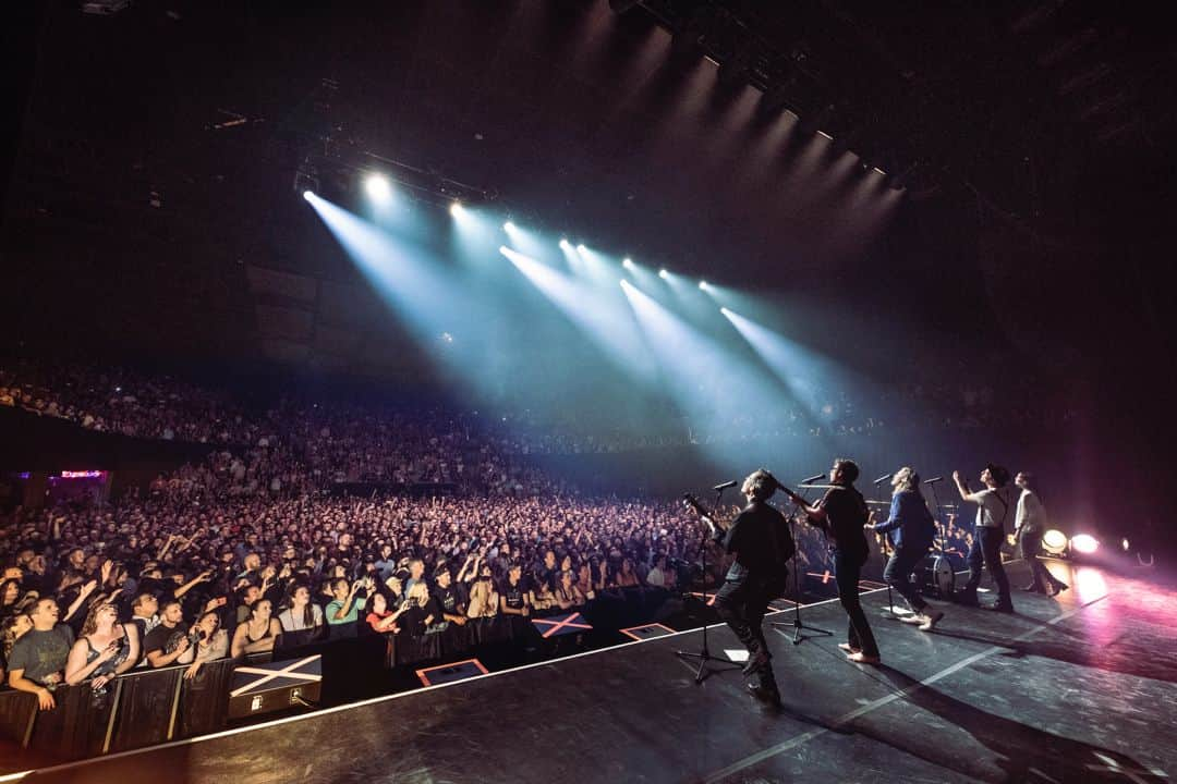 The Lumineersさんのインスタグラム写真 - (The LumineersInstagram)「We’re going on tour! Which city will you be coming to?」8月29日 4時00分 - thelumineers