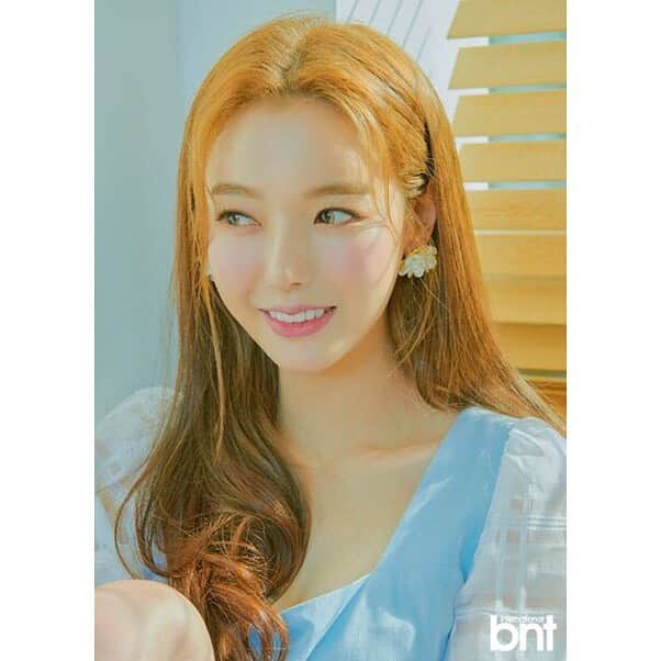 セリ さんのインスタグラム写真 - (セリ Instagram)「화보촬영 공개요❤️ #세리 #bnt #화보」8月28日 22時38分 - shabet_serri