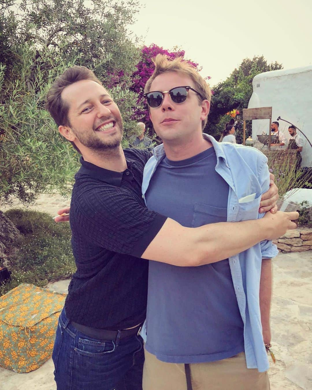 デレク・ブラスバーグさんのインスタグラム写真 - (デレク・ブラスバーグInstagram)「Squeezing my Ibiza tour guide. (I’m told if that rhymes you’re not saying “Ibiza” correctly) Go to youtube.com/loewe to see @jonathan.anderson give me a tour of his favorite spots on the island! 💘🏖👙🇪🇸」8月28日 22時38分 - derekblasberg