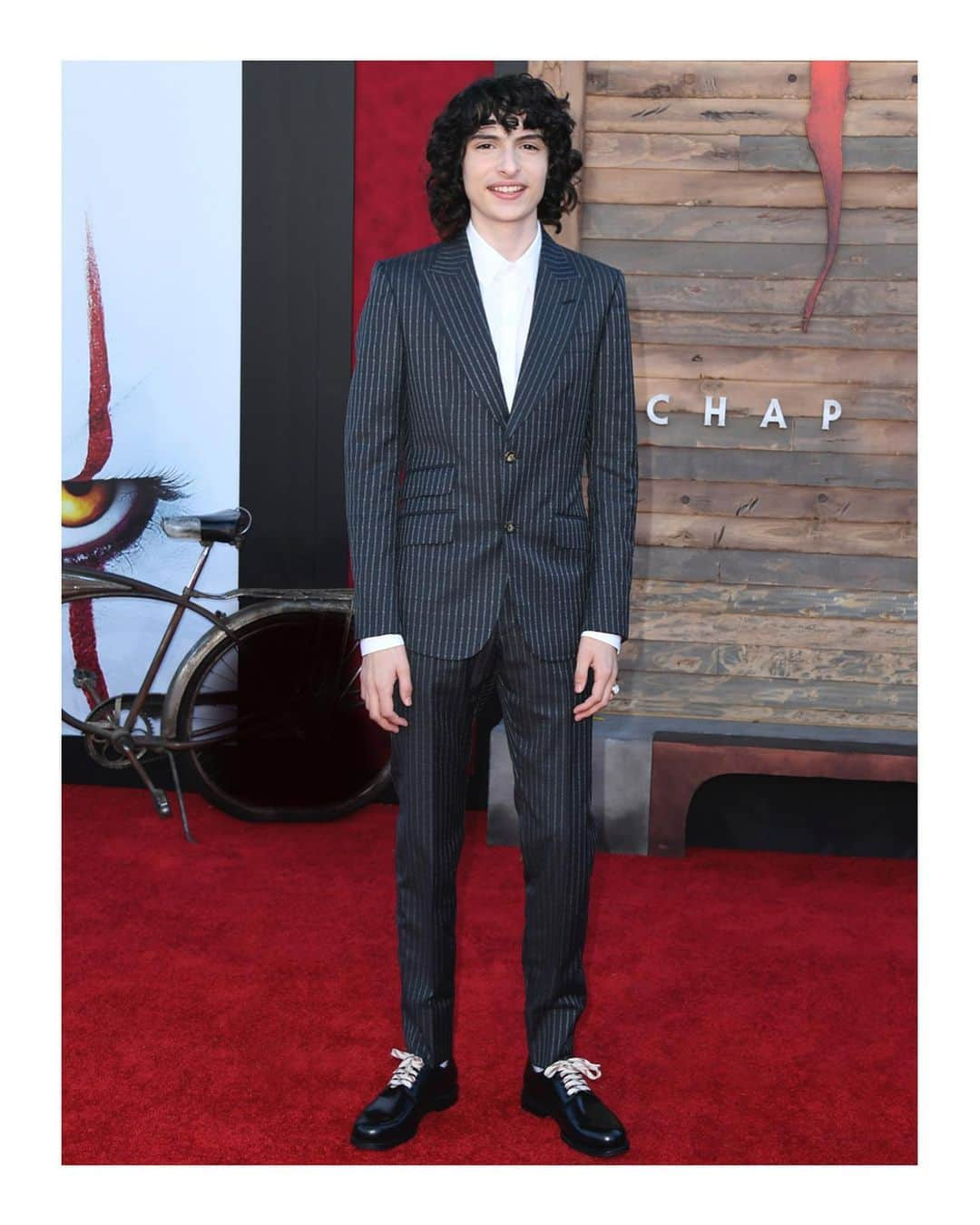 グッチさんのインスタグラム写真 - (グッチInstagram)「@finnwolfhardofficial attended the premiere of ‘It Chapter Two’ in Westwood, California wearing a pinstripe Heritage suit, dress shirt and leather lace-ups from #GucciCruise19 by @alessandro_michele. #AlessandroMichele #FinnWolfhard #GucciTailoring」8月28日 22時43分 - gucci