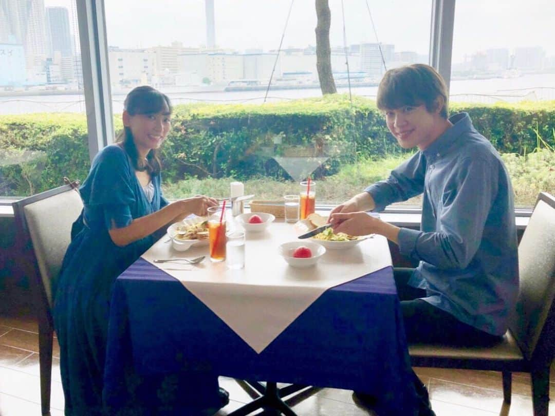 日本テレビ「偽装不倫」さんのインスタグラム写真 - (日本テレビ「偽装不倫」Instagram)「‪💍「#偽装不倫」第8話💍‬﻿ ご覧いただきありがとうございました🙇‍♀️﻿ ﻿ 次週放送の第9話は、﻿ 新たなキーパーソンも登場して、﻿ さらなる衝撃の展開が⁉️﻿ お楽しみに💍✨﻿ ﻿ 8話のラストで動揺された皆様、﻿ 鐘子(#杏)と丈(#宮沢氷魚)の﻿ ほのぼのランチデートオフショットで﻿ 心落ち着かせて頂ければ幸いです☺️﻿ ﻿ #日テレ #水ドラ﻿ #YLAB #LINEマンガ #文藝春秋﻿ #東村アキコ﻿ 【公式HP】﻿ https://www.ntv.co.jp/gisouhurin/」8月28日 23時00分 - gisou_ntv