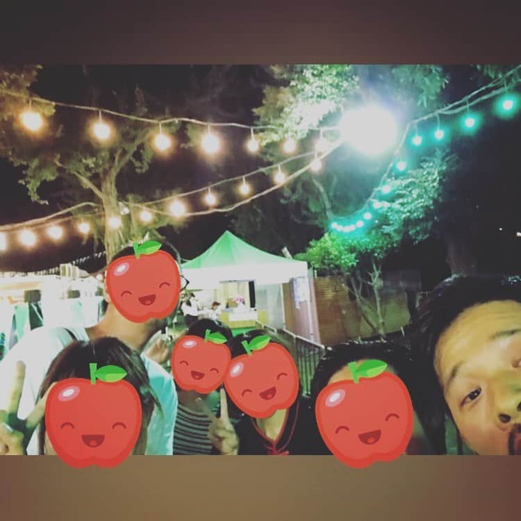 石川龍のインスタグラム：「前職のナタリーの仲間とビアガーデン。今年は海とか花火とかに縁がなく、夏っぽいことほとんどできてなかったからめちゃ楽しかったです。 退職して3年近いのだけど、こうやって季節ごとに集まってくれて酒を酌み交わしてくれて本当に気持ちのいい人ばかり。素敵な会社だなぁと心から思います。」