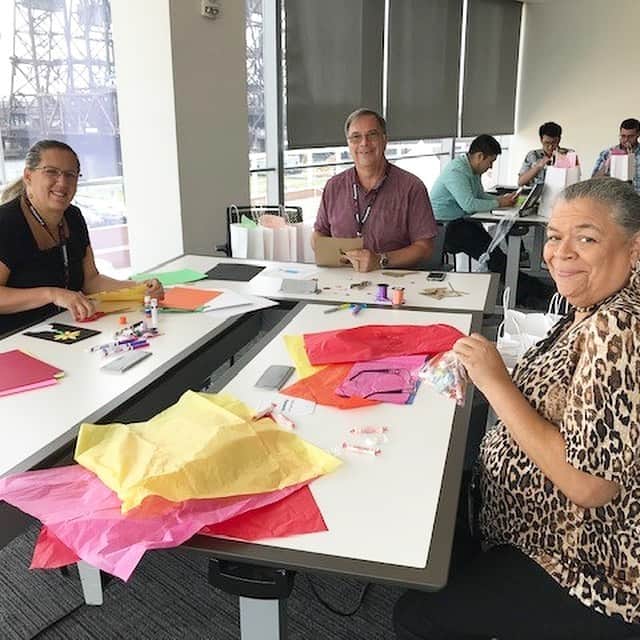 Panasonicさんのインスタグラム写真 - (PanasonicInstagram)「#BackToSchool season is in full swing! 🍎 Students and teachers at First Avenue School in #Newark, NJ will be surprised to see how our employees painted positive affirmations throughout the school and put together teacher supply kits. #PanasonicCares」8月28日 23時11分 - panasonic