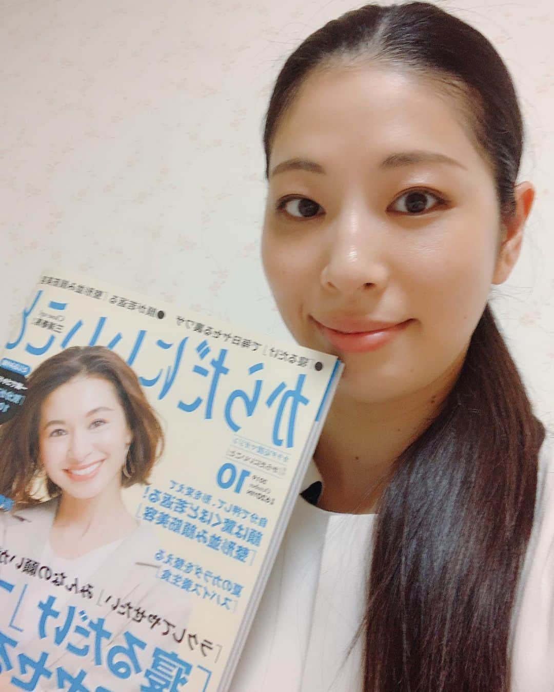のインスタグラム：「夏の恒例イベントのコンクール・合宿も終わり、バタバタの生活から通常の生活になんだか寂しさを感じている今日この頃😊﻿ からだにいいことさん10月号にちょこっと載せていただいています💕﻿ ﻿ #instaphoto #instagood #hairmake #blackhair #longhair #makeup #make #beauty #fashion #model#asianmodel #testshoot #testshooting #shooting #photoshoot #photographer #photography #portrait #japanese#20190828」