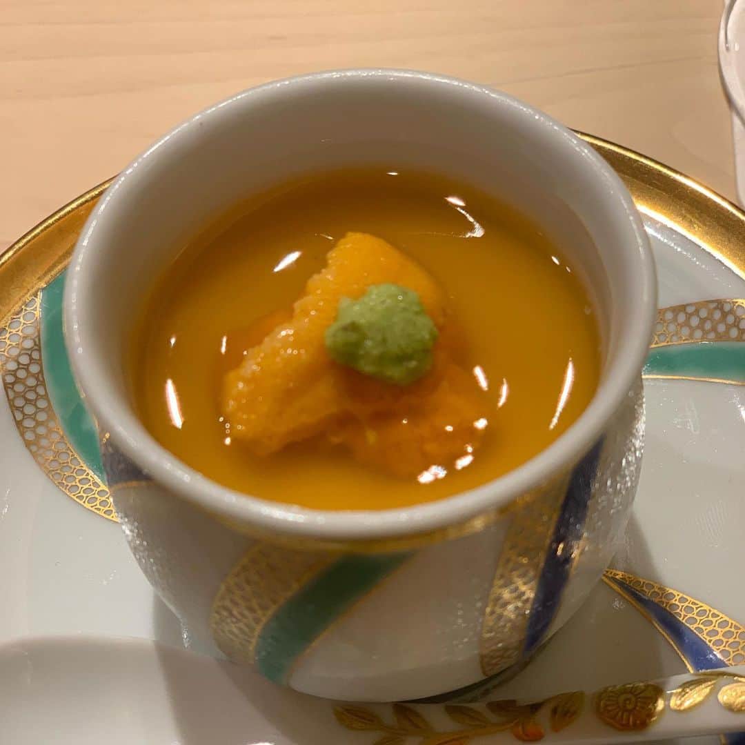 岸本加世子さんのインスタグラム写真 - (岸本加世子Instagram)「中村俊輔選手とお寿司をご一緒させて頂きました。超いい方で超素敵でした！❤️#中村俊輔#寿司おのでら」8月28日 23時18分 - kayokokishimoto