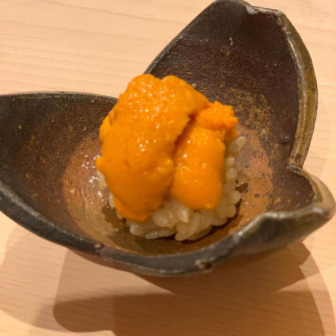岸本加世子さんのインスタグラム写真 - (岸本加世子Instagram)「中村俊輔選手とお寿司をご一緒させて頂きました。超いい方で超素敵でした！❤️#中村俊輔#寿司おのでら」8月28日 23時18分 - kayokokishimoto