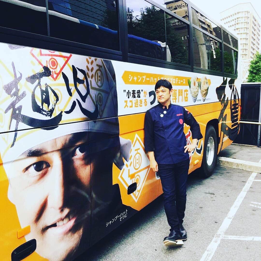宮田麺児のインスタグラム：「クラウドファンディング 米から日本酒を作りたいで 日本酒を醸す 天の橋立近く 与謝娘酒造に バスツアー リターン間も無く立ち上げます。  10月5日 予定見てて下さいまし。  #日本酒#クラウドファンディング#バスツアー#天の橋立#与謝娘酒造」