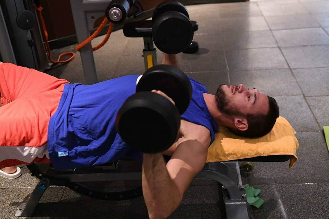 ダニーロ・ガリナリさんのインスタグラム写真 - (ダニーロ・ガリナリInstagram)「😄🏋‍♂ Smiles at the gym for the first day of work in Foshan! 🇮🇹#Italbasket #NothingButAzzurri」8月28日 23時26分 - danilogallogallinari