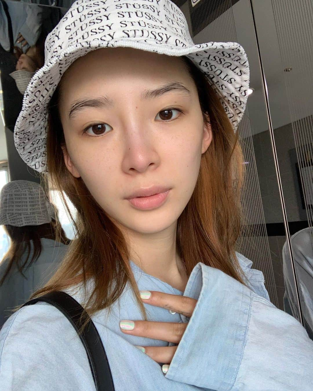 アイリーン・キムさんのインスタグラム写真 - (アイリーン・キムInstagram)「Post facial appreciation selfie 🤗」8月28日 23時31分 - ireneisgood