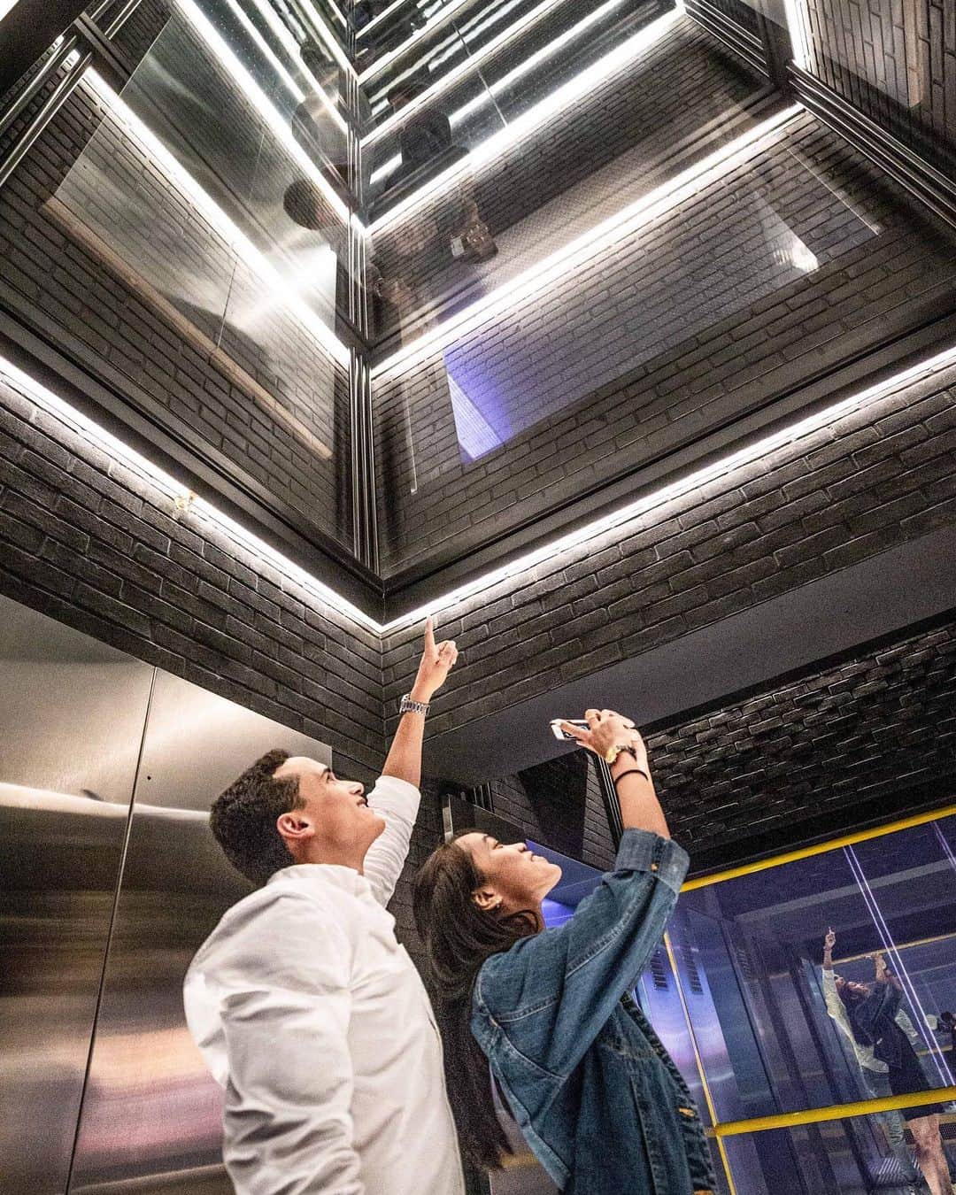 Empire State Buildingさんのインスタグラム写真 - (Empire State BuildingInstagram)「We’re taking you to infinity & beyond with our brand-new visitor experience! Link in bio. 🤩 #EmpireStateBuilding」8月28日 23時38分 - empirestatebldg