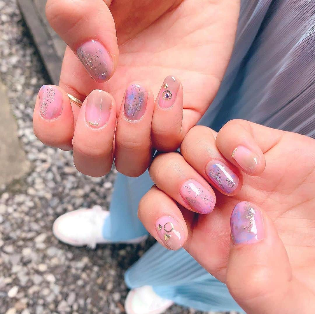 MARIA-Eさんのインスタグラム写真 - (MARIA-EInstagram)「‪今のお爪は、こんな感じです💅💓‬﻿ ﻿ ‪#ニュアンスネイル‬﻿ ‪#セルフネイル #ジェルネイル‬ #MARIAネイル」8月28日 23時43分 - maria.eeee