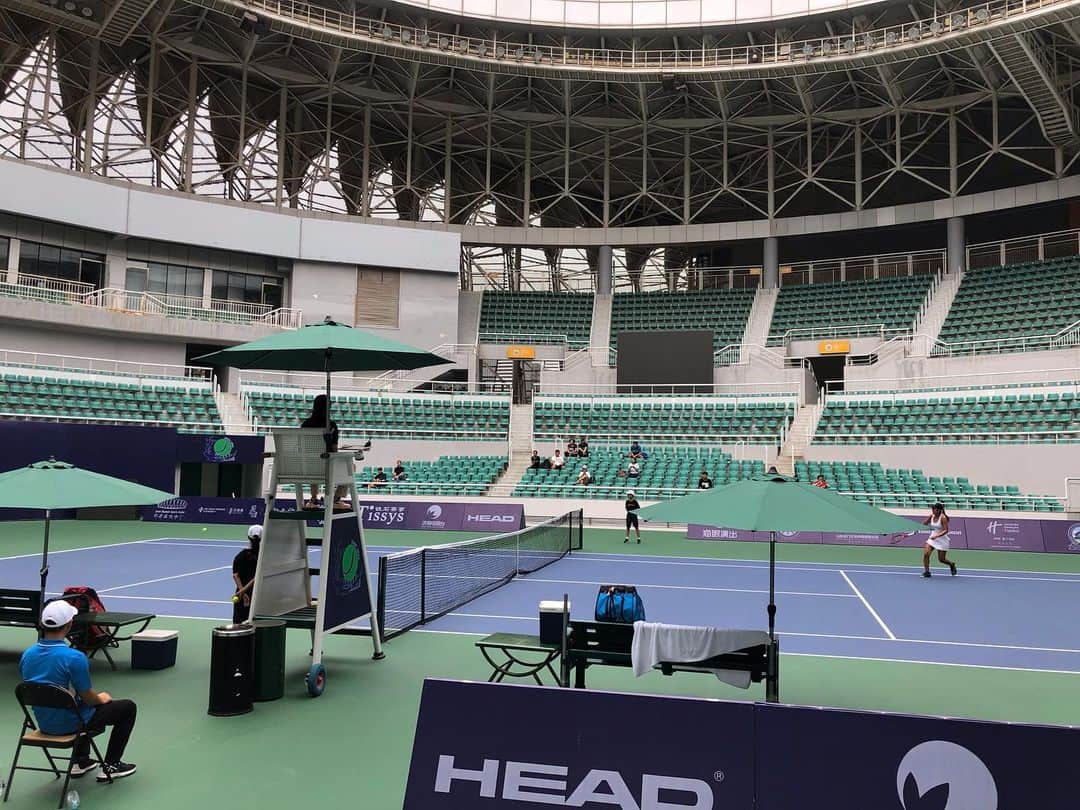 奥野彩加さんのインスタグラム写真 - (奥野彩加Instagram)「Learn and grow💨🎾🌪🏃‍♀️ #ontothenext  毎日が早〜い！ 経験してしっかり学ぼう。 #中国 ライフ #明日は次の週へ移動 🇨🇳💨 • • #テニス #トレーニング #アスリート #筋トレ #筋トレ女子 #スポーツ #tennis #sports #life #gym #training #fitness #fit #athlete #japanese #smile #tennisplayer #work #테니스 #연습 #훈련 #스포츠  #운동 #love」8月28日 23時57分 - ayakaokuno