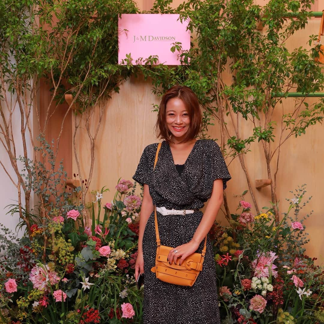 脇田恵子さんのインスタグラム写真 - (脇田恵子Instagram)「@jandmdavidson 👜💛 青山店リニューアルおめでとうございます🤭 笑いすぎてしわしわ🤣 そろそろ髪切らないとなぁ🤔 #jmdavidson」8月29日 0時04分 - keiko_wakita3