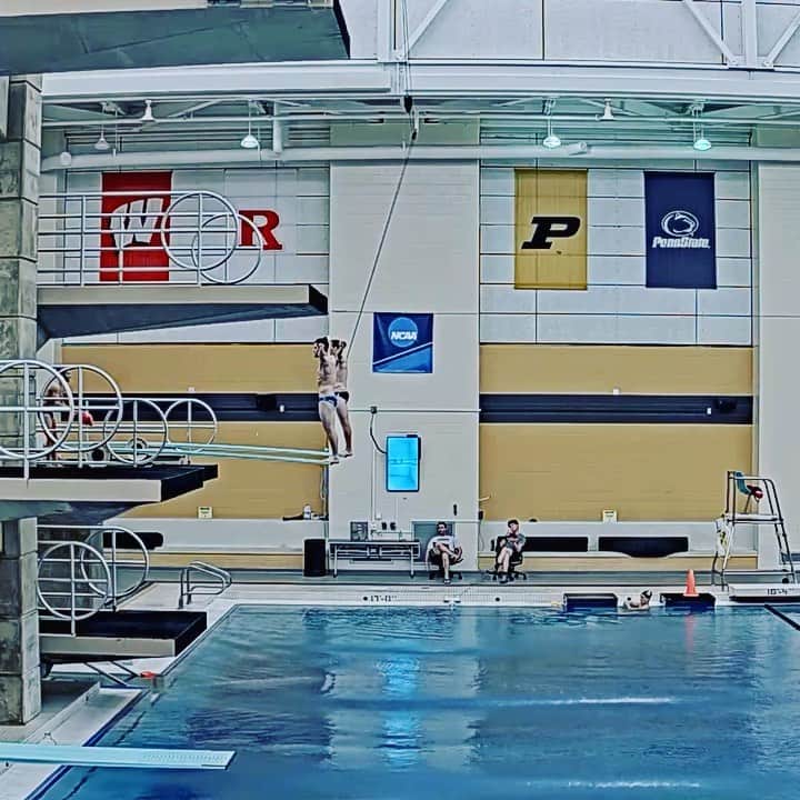 デービッド・ボウディアのインスタグラム：「Back at it! Partnering up with @steele_johnson for another run at Synchro in the Olympics but this time on 3 meter Springboard 💪🏻 A lot work to get done this offseason but couldn’t ask for a better training environment with @purduedivers @sidelinescout」