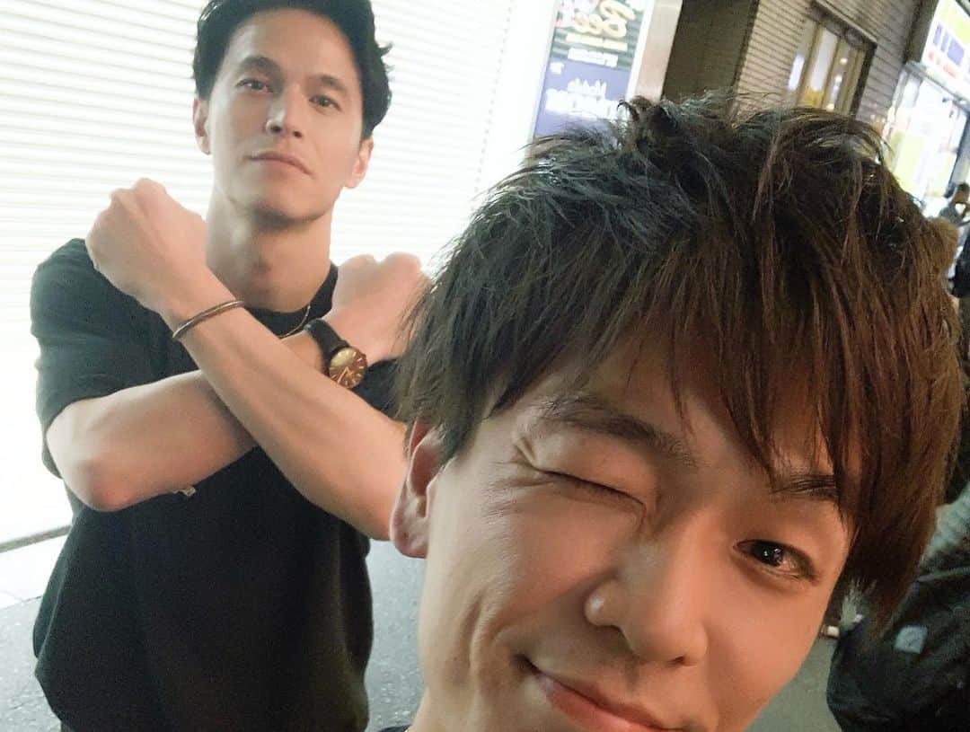 KYOHEYさんのインスタグラム写真 - (KYOHEYInstagram)「ケリー隆介というラジオDJ・MCは﻿ 僕にとってとても大きな存在。﻿ ﻿ 2人で肉焼きながら﻿ 仕事の話、プライベートな話、﻿ いっぱいした✨😃﻿ 非の打ち所いつも探してるのに﻿ マジでないずるいやつ🤪✨笑笑﻿ ﻿ Thanks always my bro!!!﻿ ﻿ #radioDJ #radioparsonality #MC #ケリー隆介 #KYOHEY  #焼肉 #🍖 #かんてき #渋谷」8月29日 0時33分 - kyohey5
