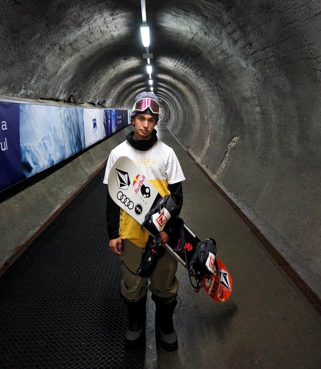 マルクス・クリーブランドさんのインスタグラム写真 - (マルクス・クリーブランドInstagram)「Tunnel vision🐥 photo: @petterulsletten | #Snowboarding」8月29日 0時49分 - marcuskleveland