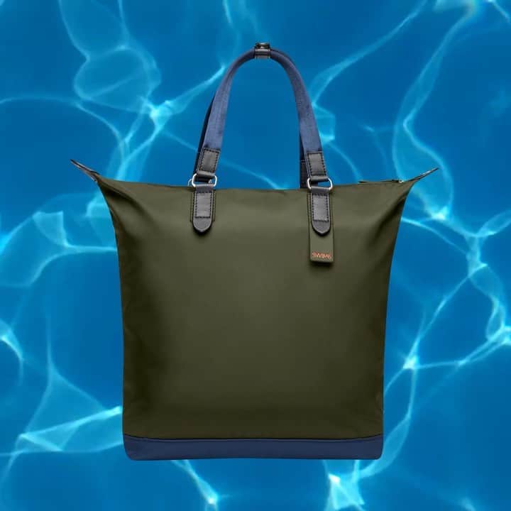 スイムズのインスタグラム：「Our tote effortlessly mixes here-and-now functionality with modern construction.  #mensfashion #totebag #menstylefashion」